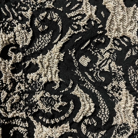 Alice+Olivia Mini Printed V Neck Dress in Black /White ZipClosure at Back Size 0 - Picture 5 of 12